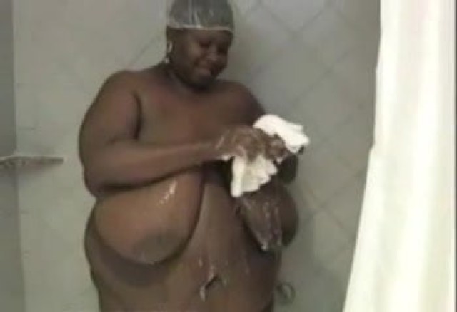 Black Ebony Boobs Shower - Ebony Shower Pictures and Videos | Hot Ebony Pussy